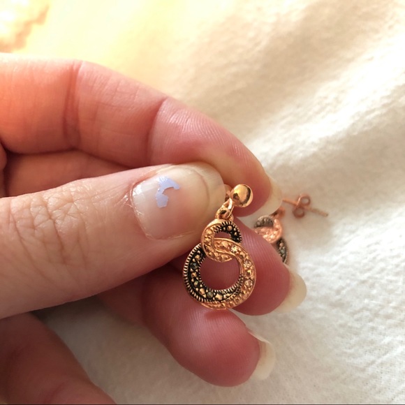 Circle dangle earrings - Picture 2 of 2